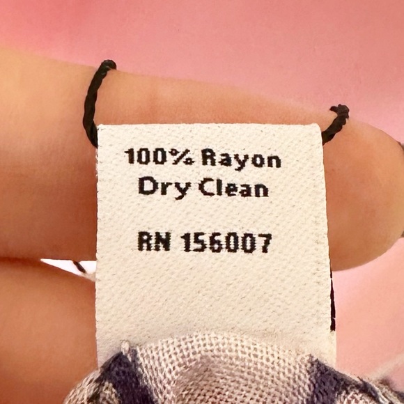 NWT Vera Bradley Hummingbird Park Soft Fringe Scarf - Picture 5 of 7